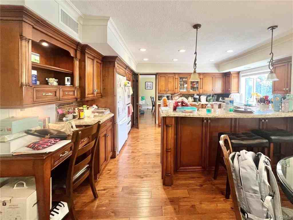 23432 Blythe St - Photo 3 of 8