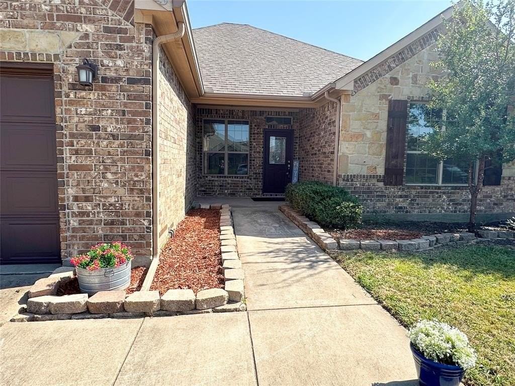 313 Valley Drive - Photo 4 of 40