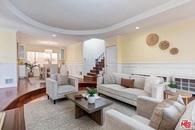 3804 Lenawee Ave - Photo 2 of 8