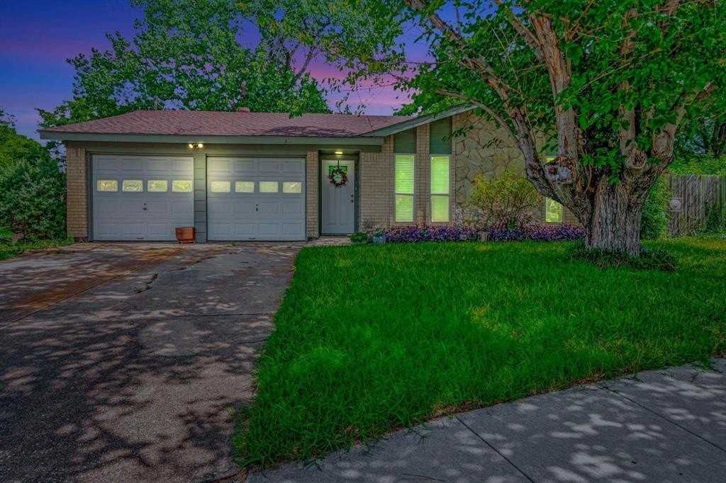 5913 Cathy Court - Photo 4 of 28