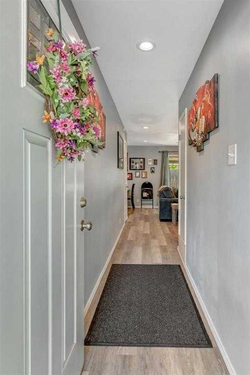 5913 Cathy Court - Photo 5 of 28