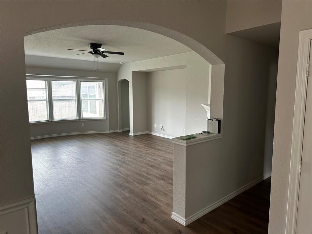 2512 Clubhouse Dr - Photo 3 of 18