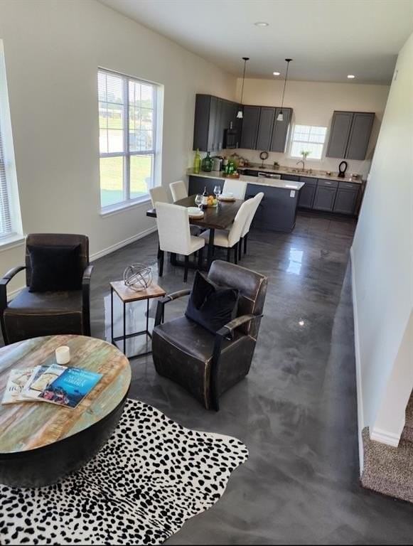 104 Perch Dr - Photo 3 of 15