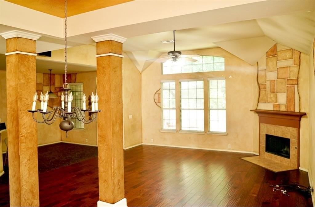 6018 Blue Oak Dr - Photo 3 of 27