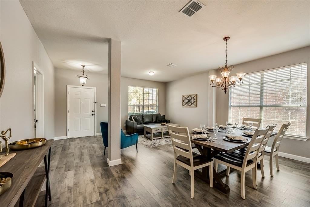 2925 Clear Creek Dr - Photo 3 of 17