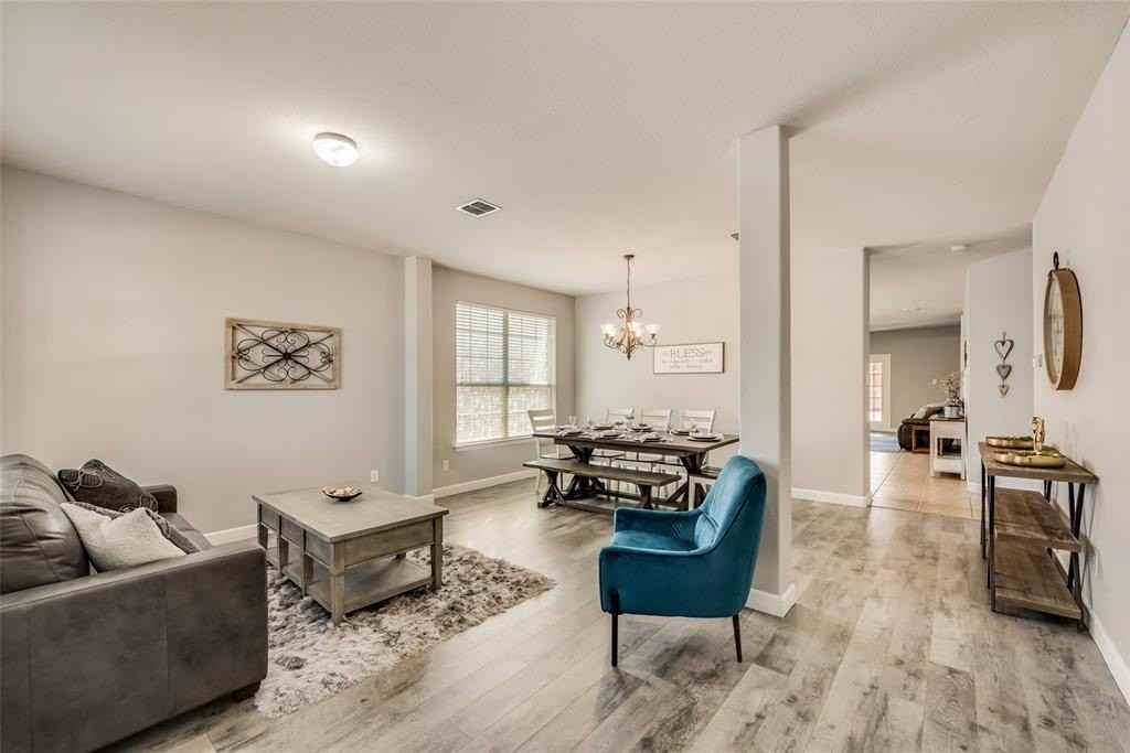 2925 Clear Creek Dr - Photo 5 of 17