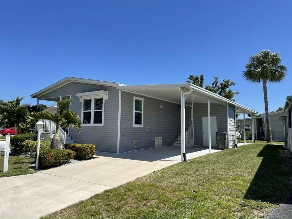 4270 74th St N #376 - Photo 2 of 20