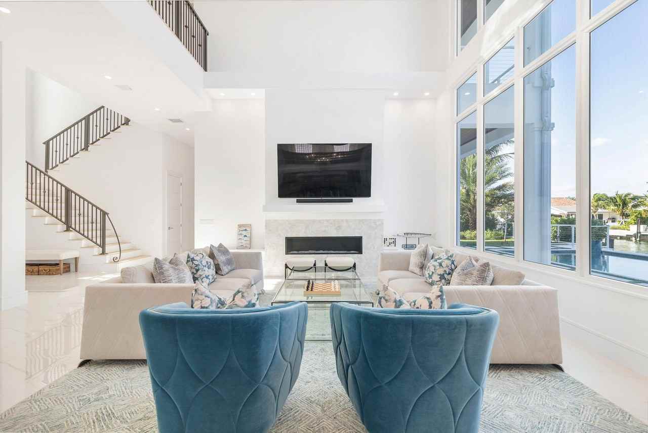 1180 Bimini Ln - Photo 7 of 35