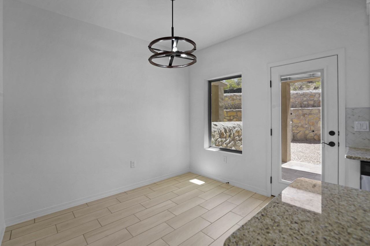 6315 Escondido Dr - Photo 4 of 18