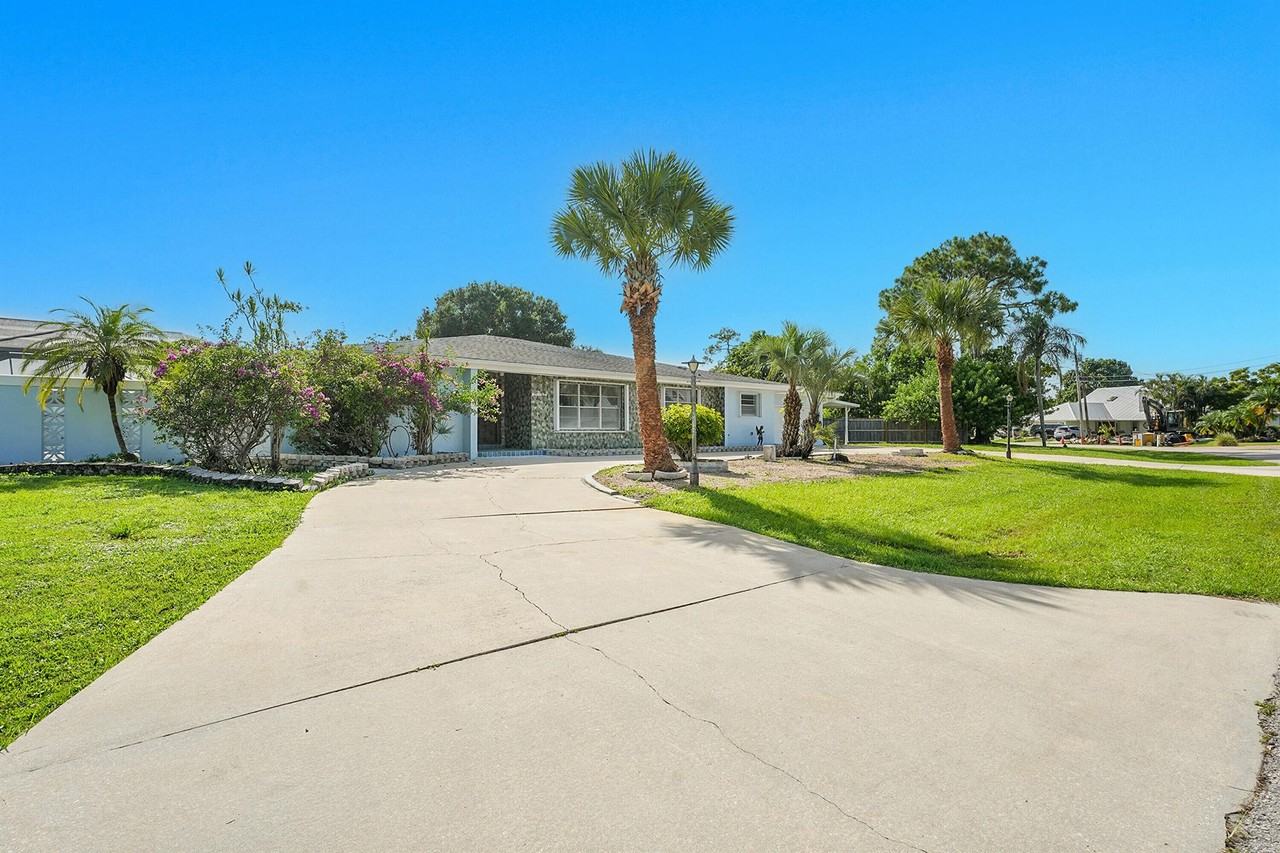 154 Ne Naranja Ave - Photo 3 of 50