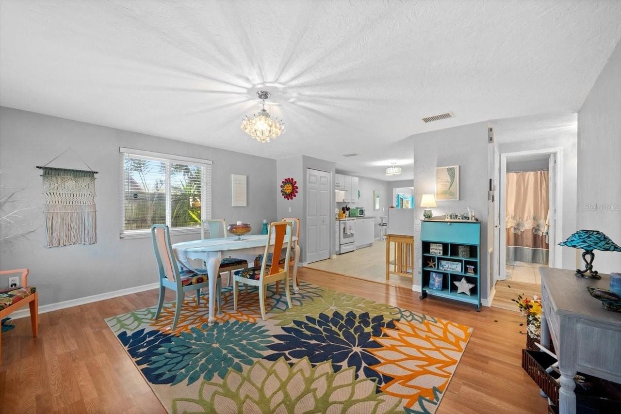 5027 31st St W - Photo 4 of 46