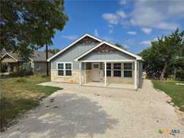 featured image of 891 Roadrunner Spur