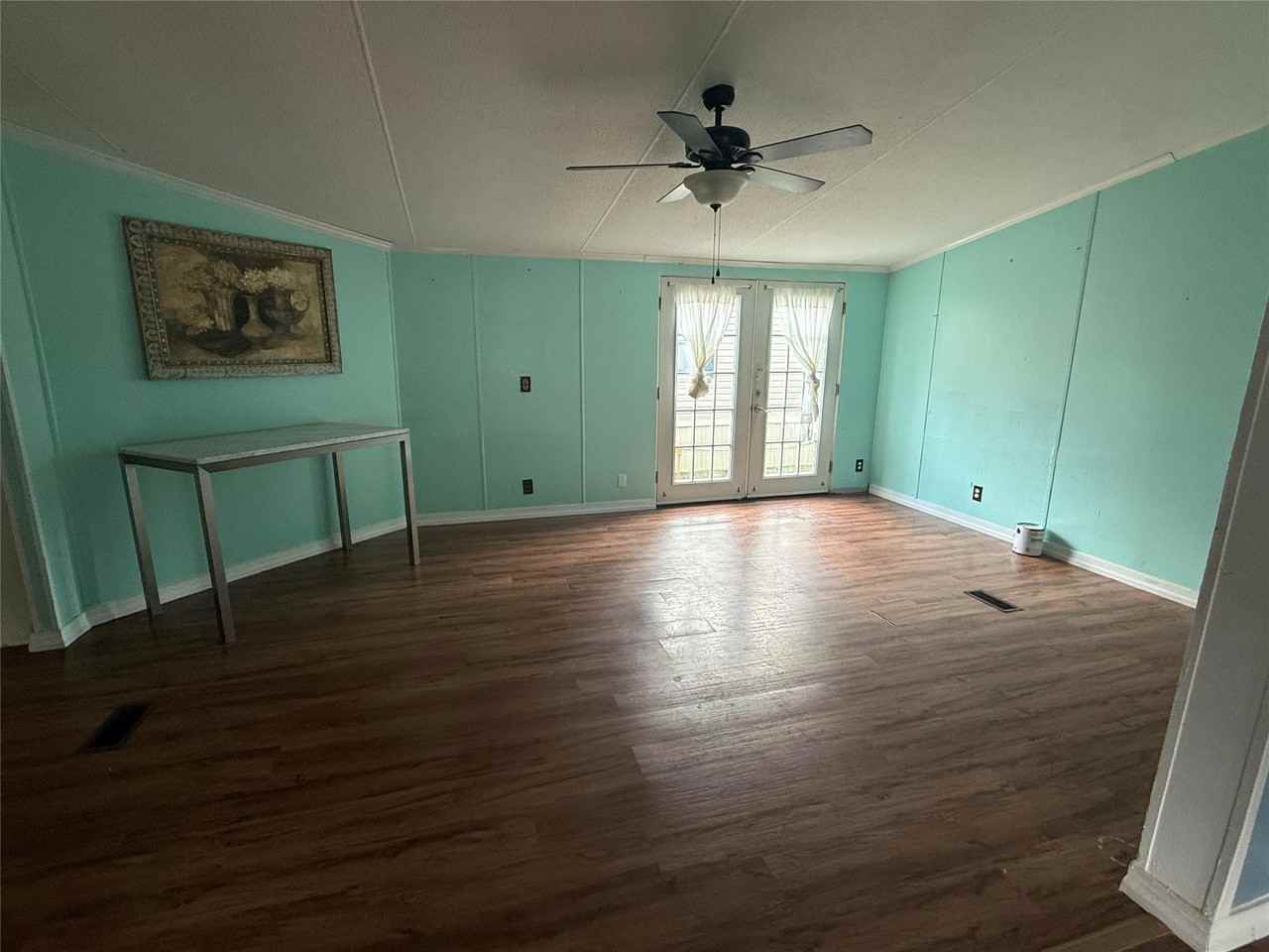 2303 Beckman Dr - Photo 3 of 7