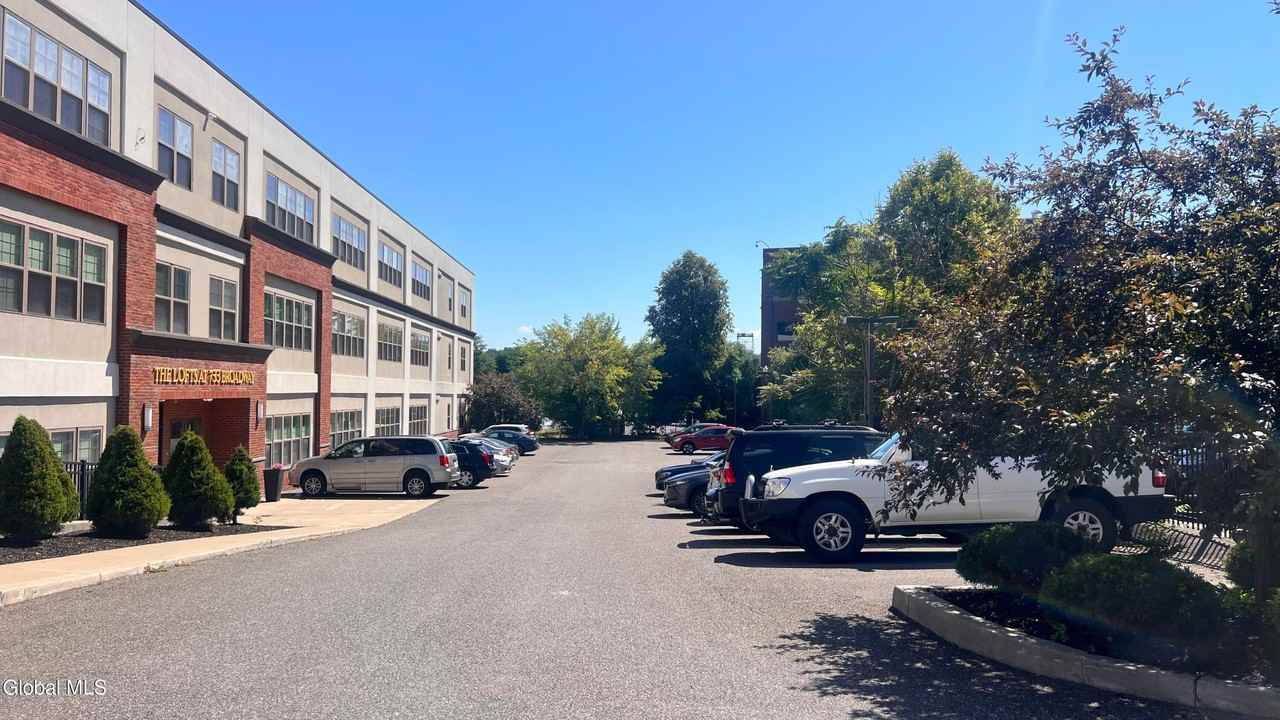 733 Broadway - Photo 3 of 35