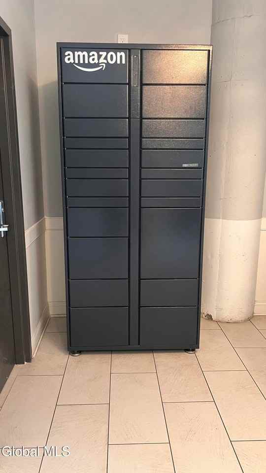 733 Broadway - Photo 4 of 35