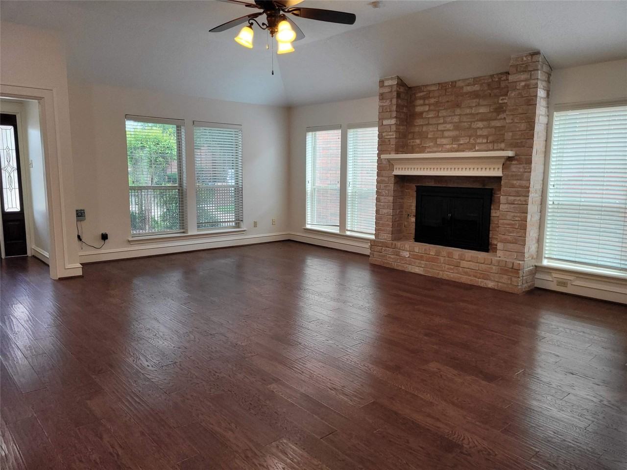 6511 Pauma Dr - Photo 5 of 35