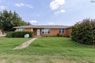 511 E Cash St - Photo 1 of 1