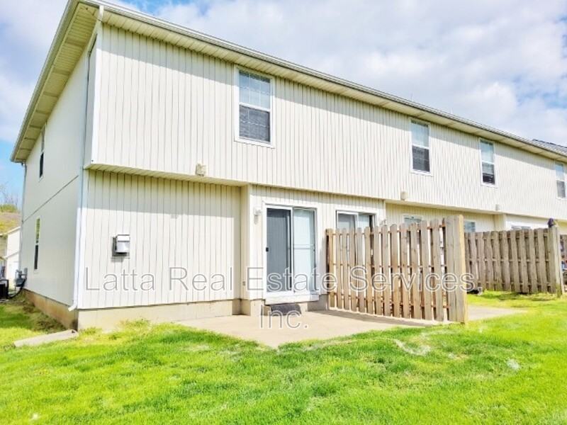 202 Ne Sunshine St #A - Photo 2 of 15