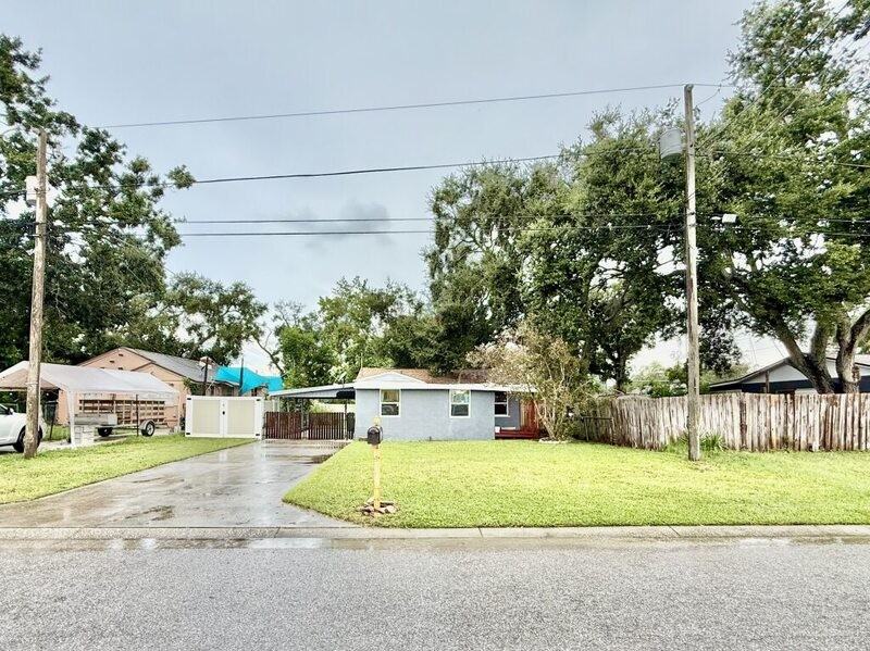 4528 70th St N - Photo 3 of 50