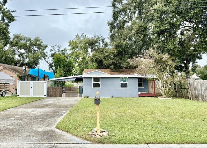4528 70th St N - Photo 4 of 50