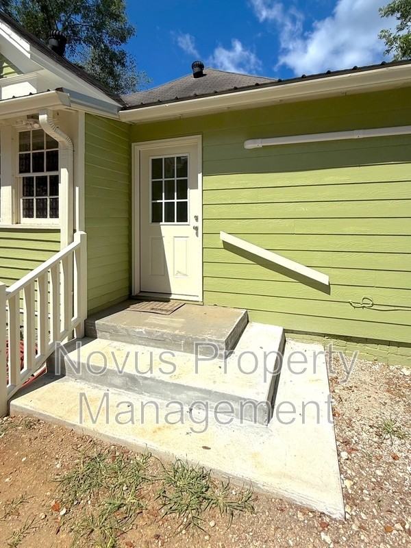 209 Wedowee St #A - Photo 3 of 14