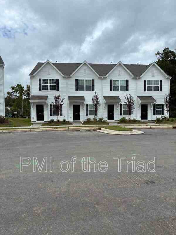 1905 Autumn Mist Drive