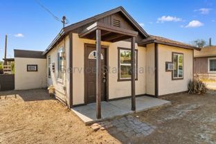 1926 N 26th Pl #B - Photo 1 of 1