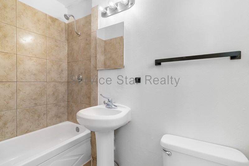 1926 N 26th Pl #B - Photo 6 of 12