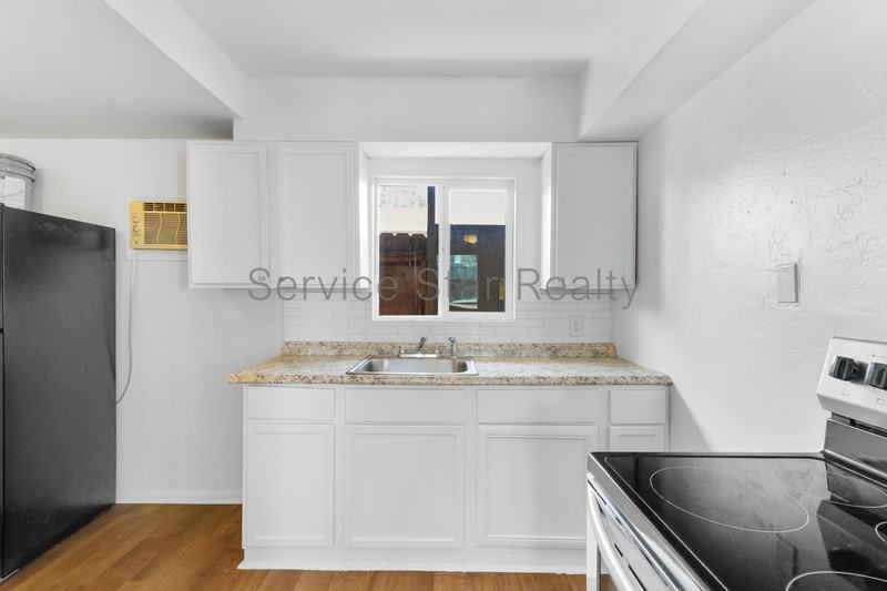 1926 N 26th Pl #B - Photo 7 of 12