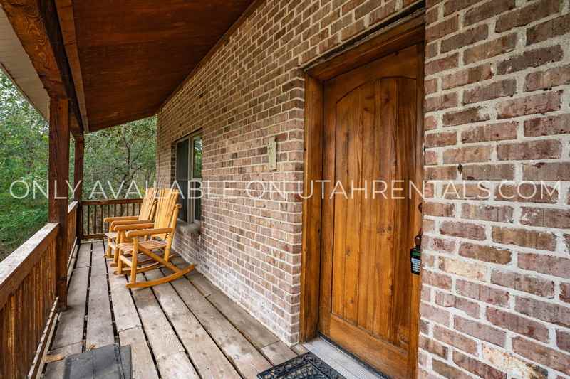 950 S Settlement Dr - Photo 2 of 39