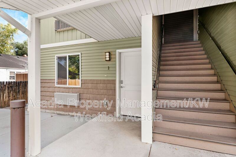 1430 S 4th Ave #1 - Photo 3 of 50