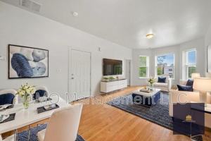 featured image of 4230 W Adams St #2