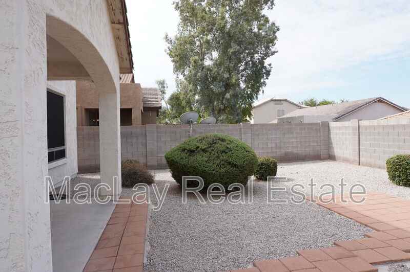 4230 S Mariposa Dr - Photo 4 of 32
