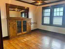 featured image of 710 Perry St #4