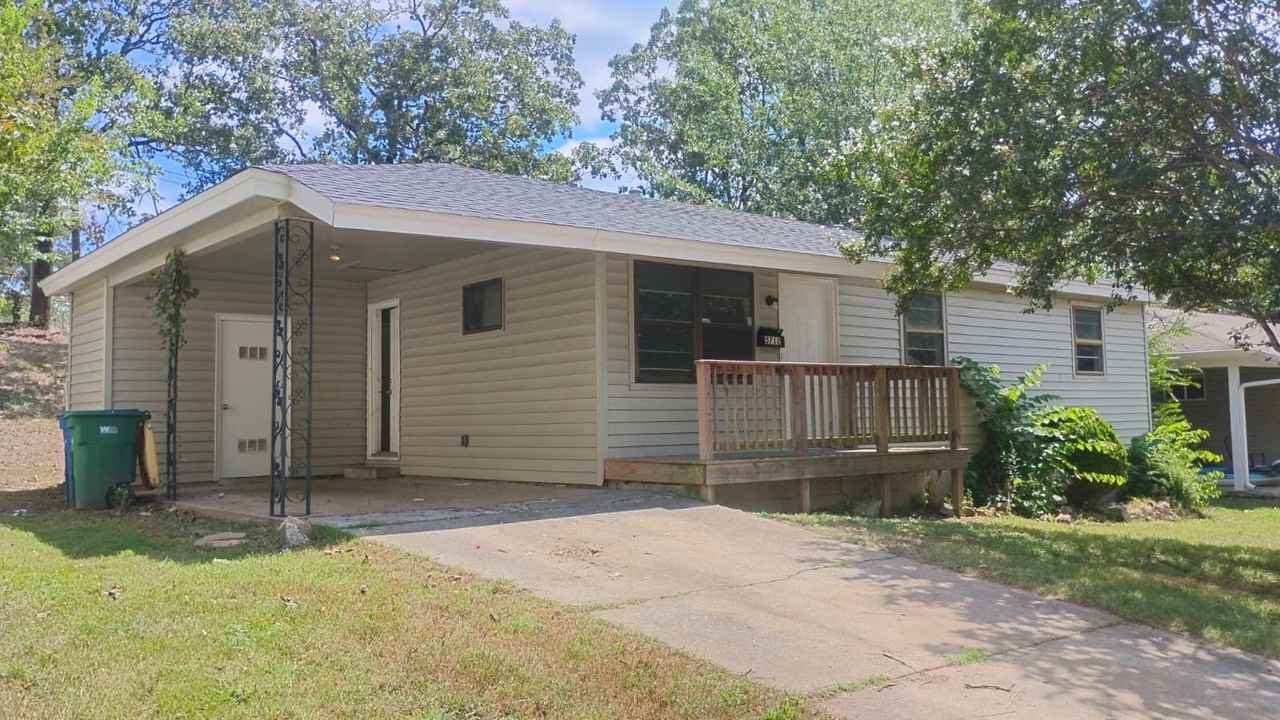 5712 Wisteria Ct - Photo 2 of 12