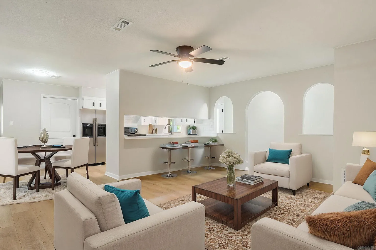 605 N West St - Photo 6 of 32