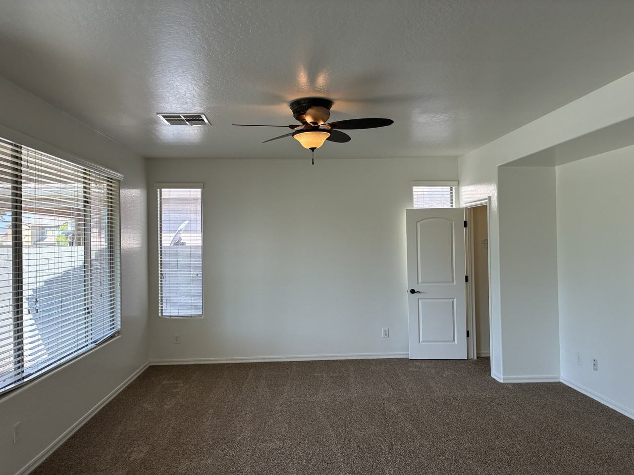14559 W Port Royale Ln - Photo 5 of 48
