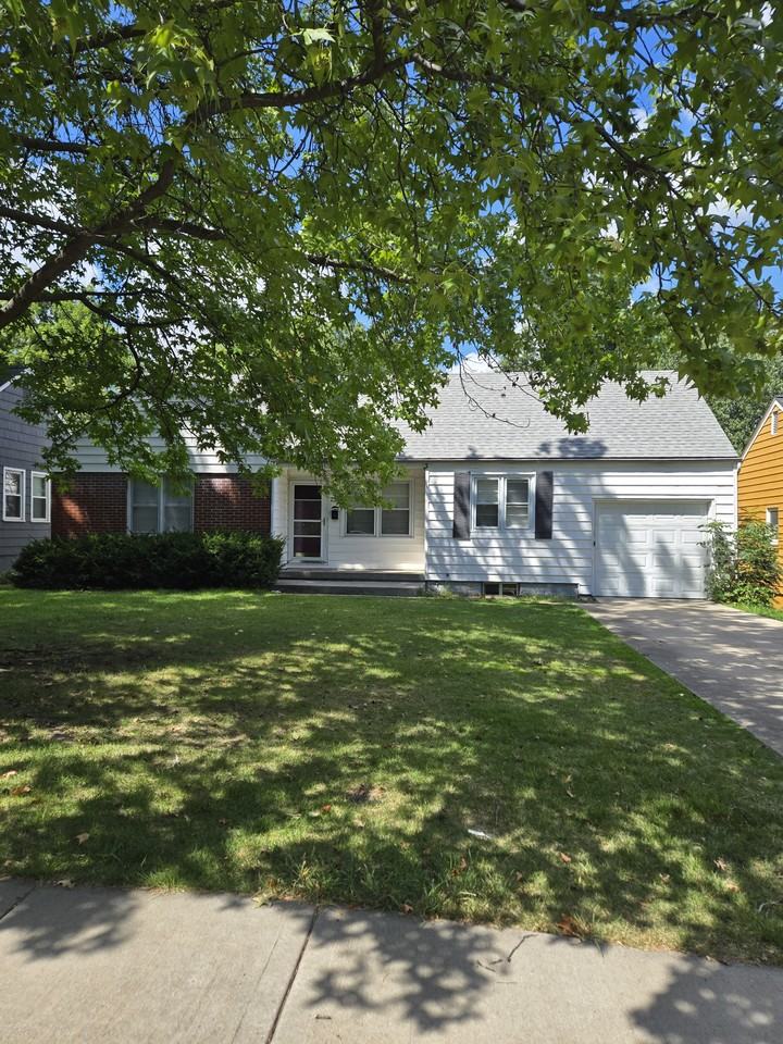 2218 West 72nd Street