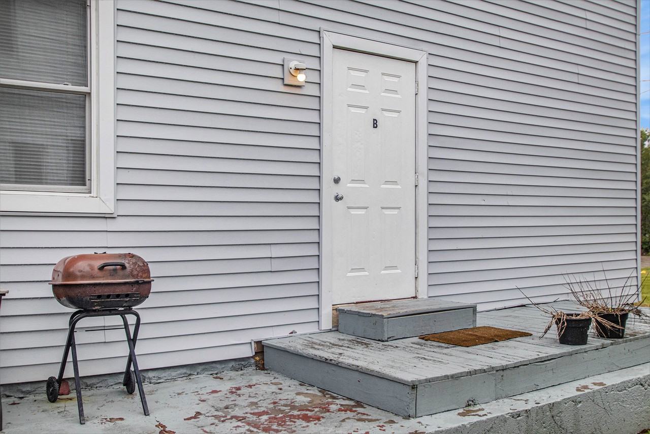 607 W Wayne St - Photo 2 of 17