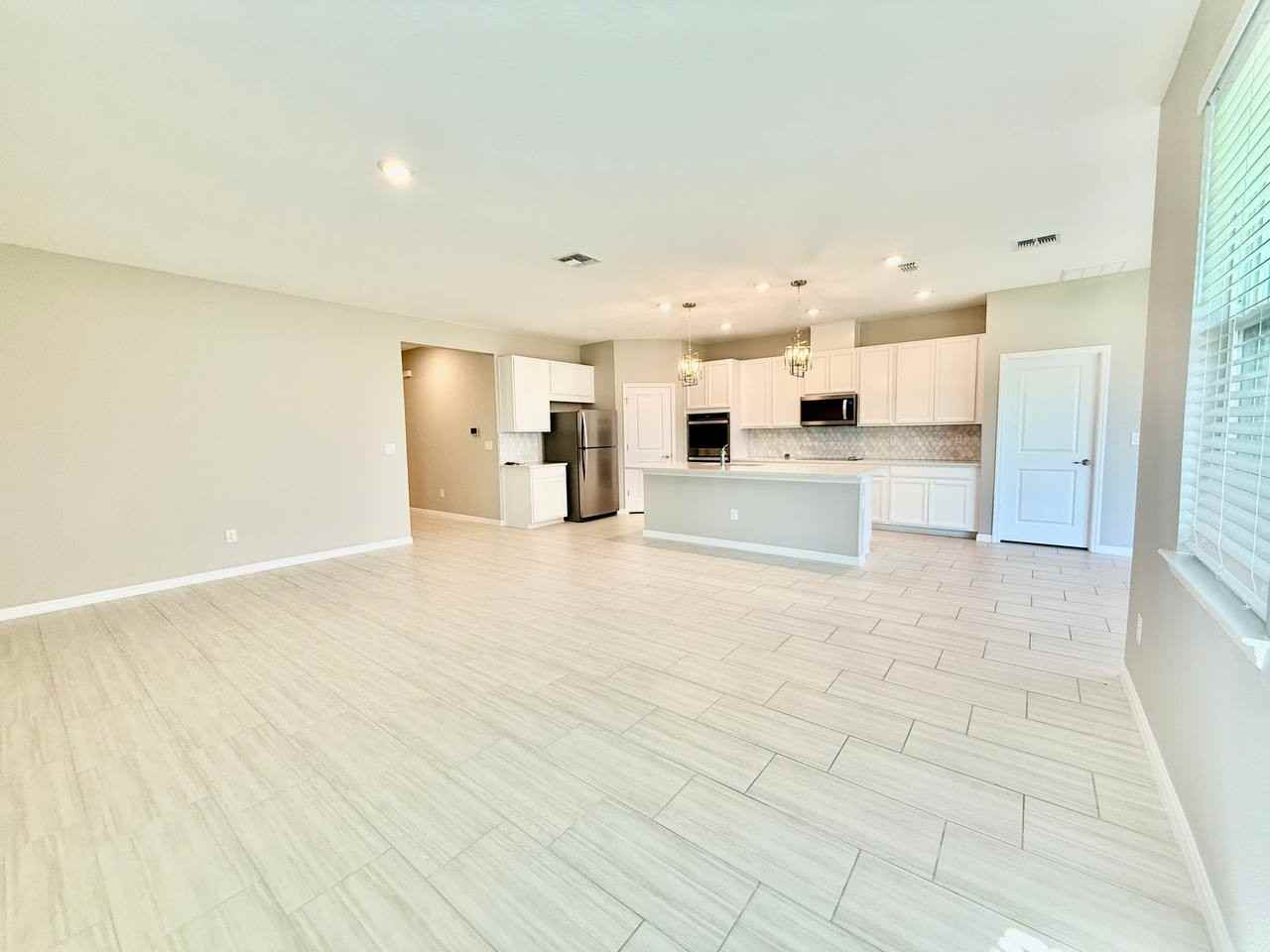 34329 Evergreen Hill Ct - Photo 7 of 43