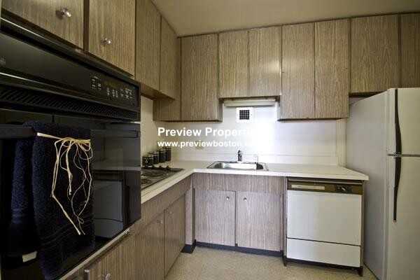 Chiswick Rd #208P - Photo 2 of 16