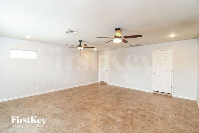 1520 W Bentley St - Photo 3 of 16