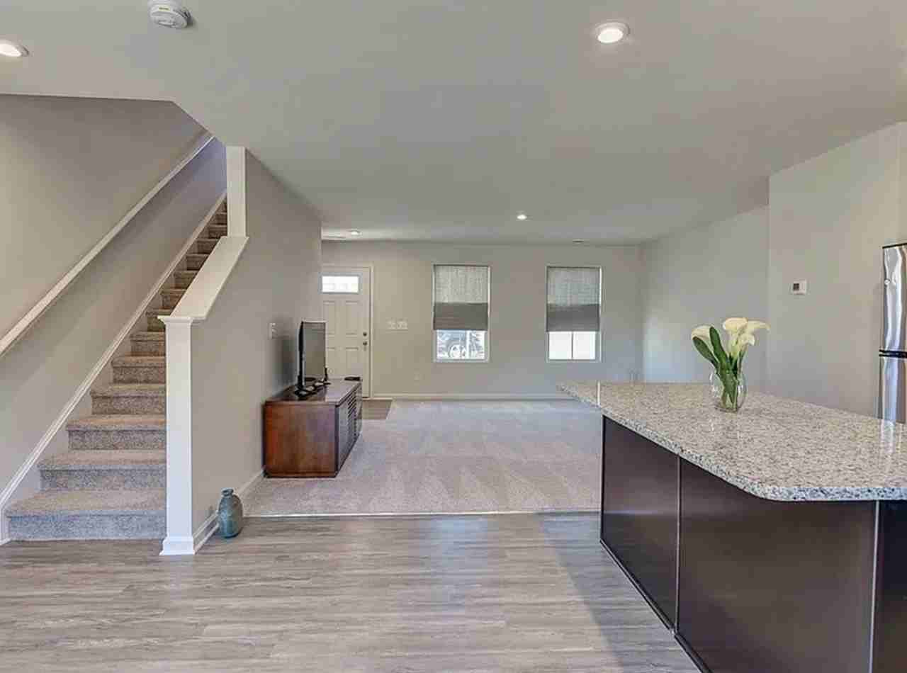 1408 Kobuk Valley Ct - Photo 6 of 20