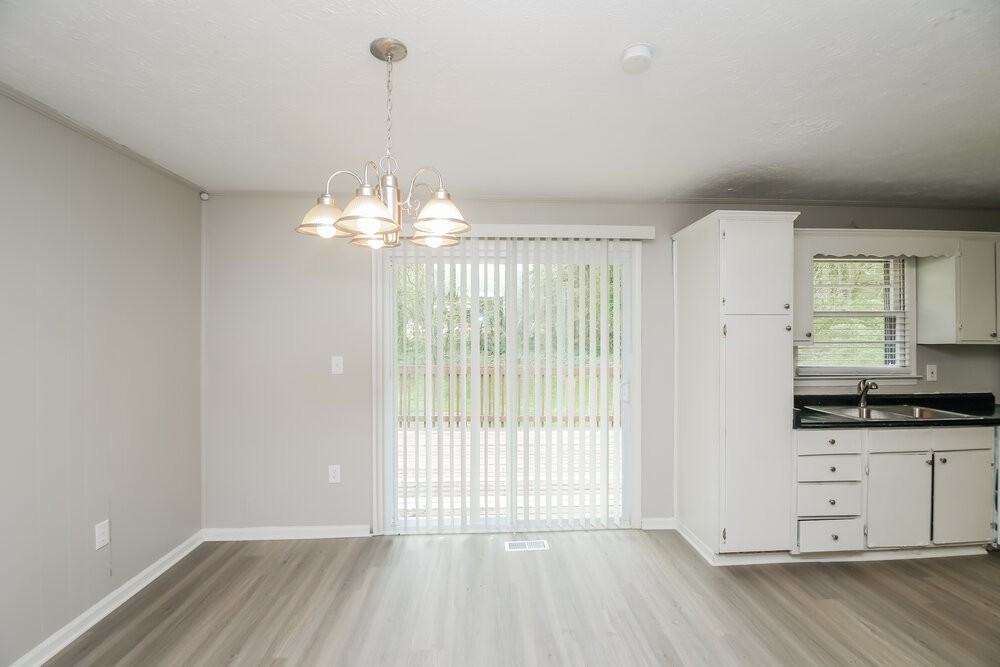 250 Spanish Trails Way - Photo 7 of 17