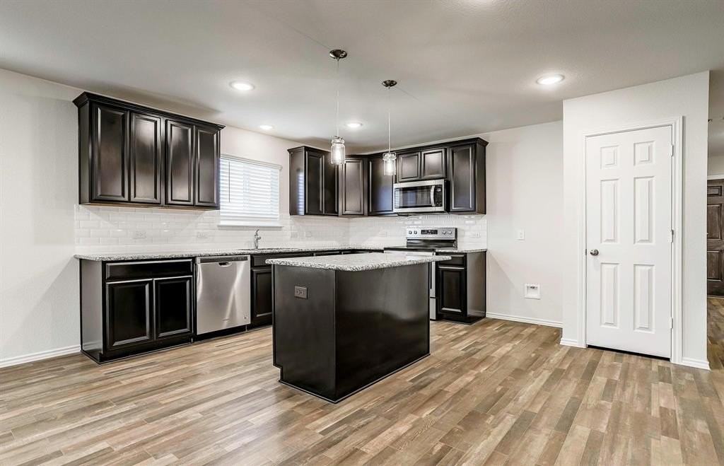 9100 Lookout Pt - Photo 2 of 8