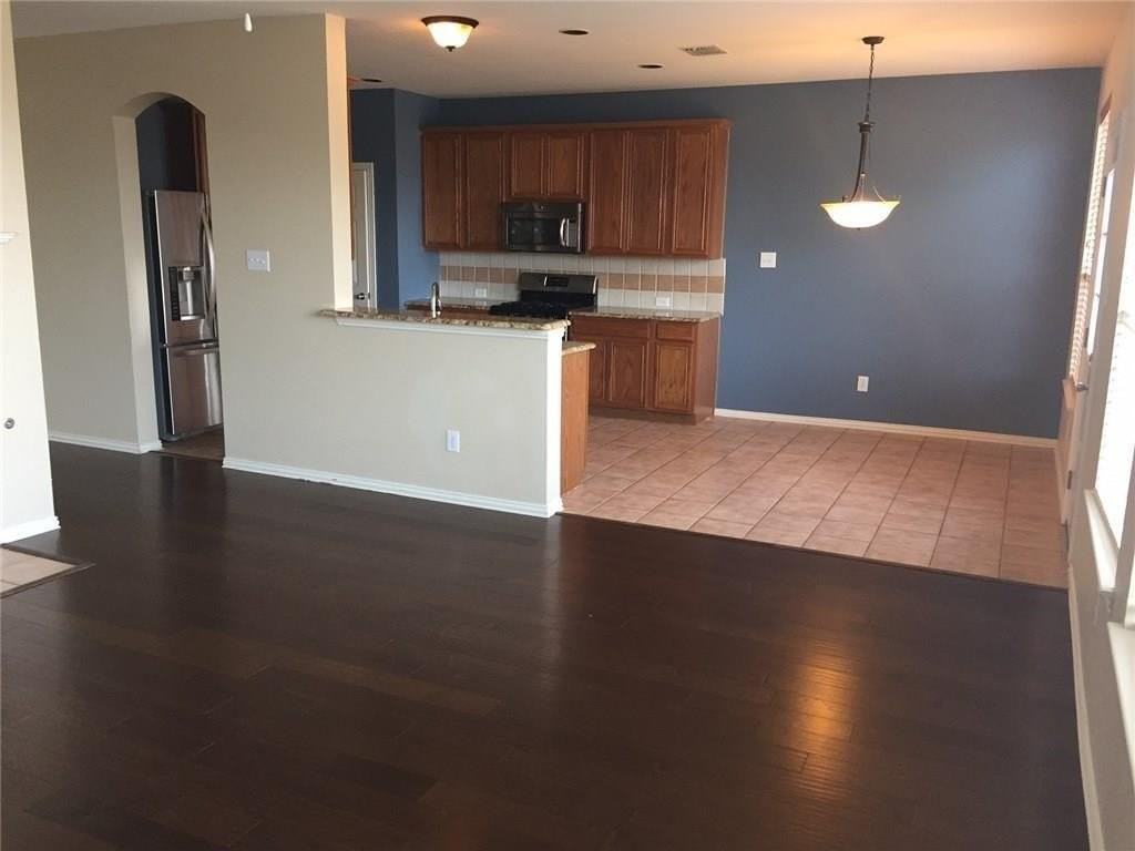 2917 Hollow Valley Dr - Photo 4 of 21