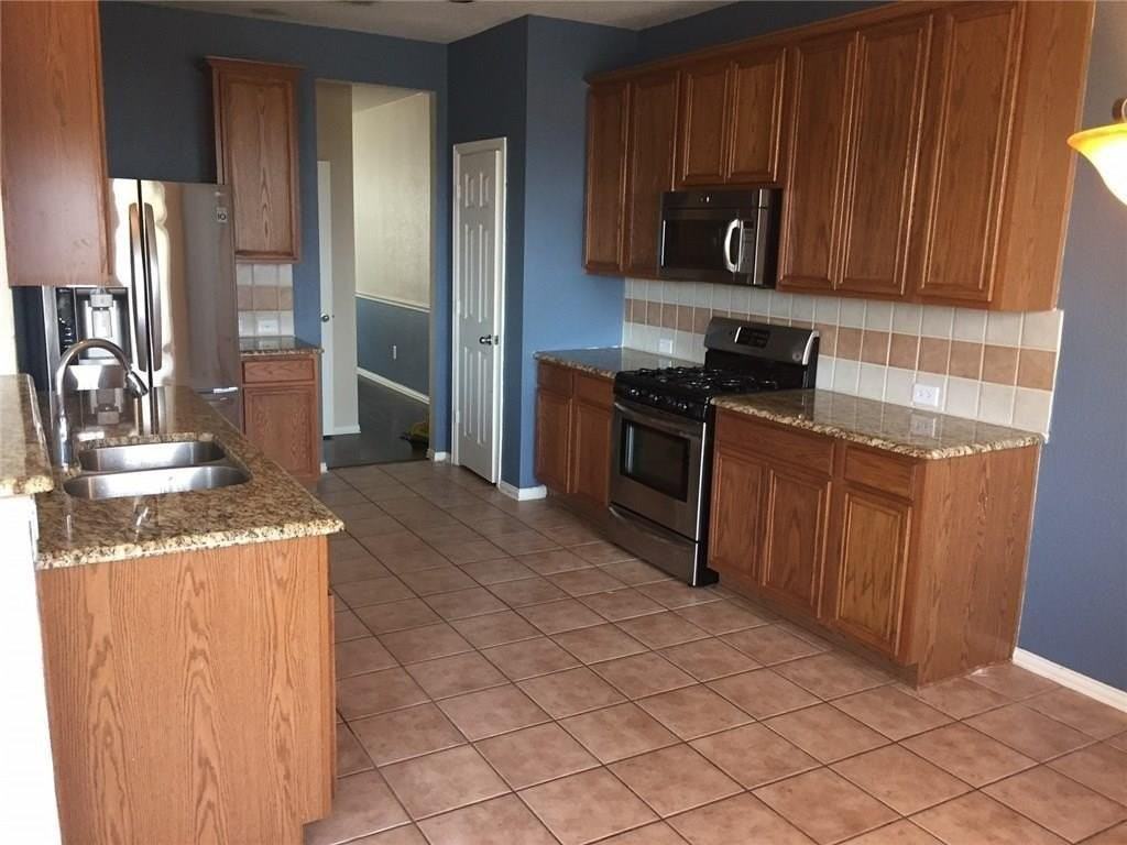 2917 Hollow Valley Dr - Photo 5 of 21