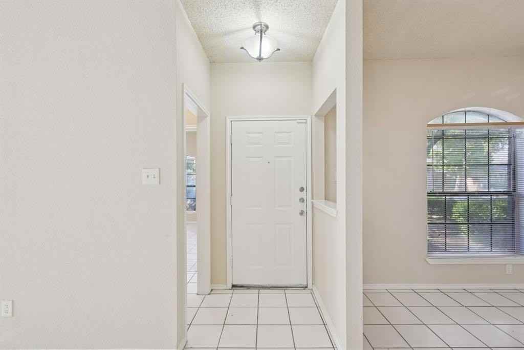 1221 Wheatfield Dr - Photo 5 of 34