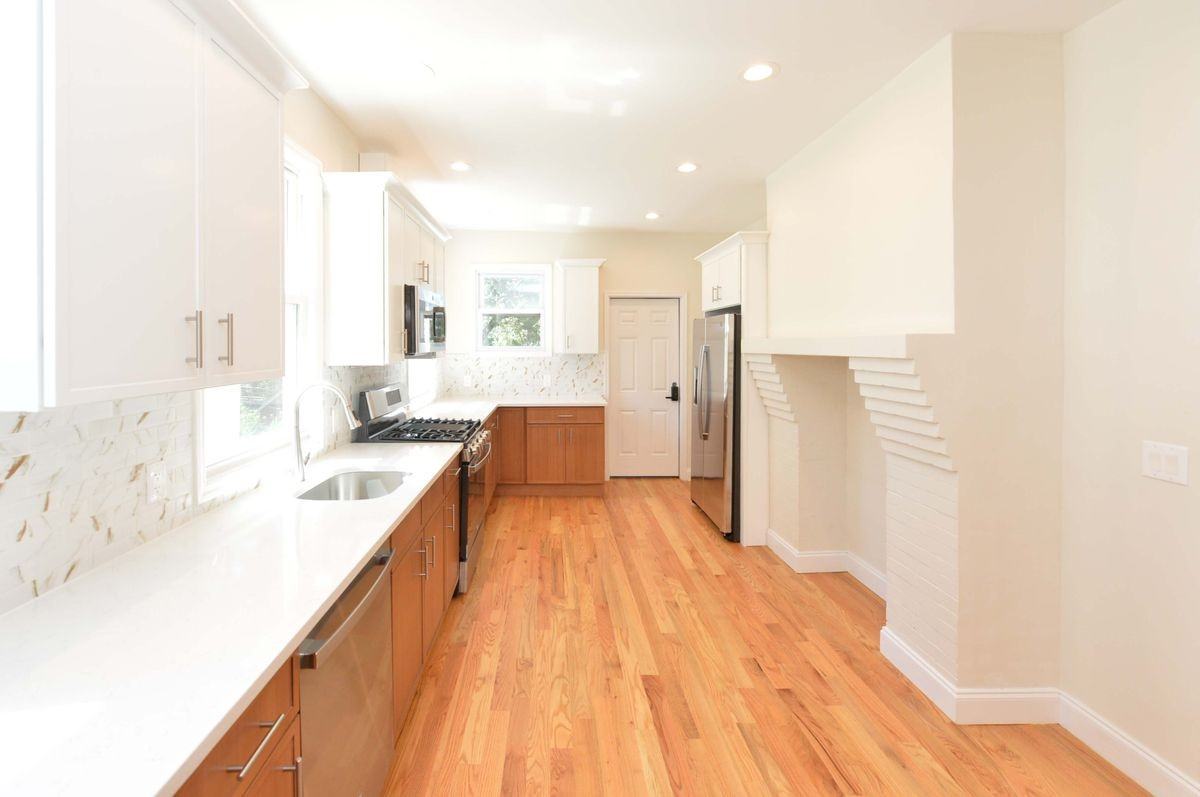 309 Academy St ##2 - Photo 3 of 28