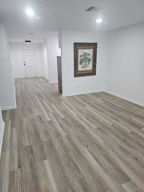 1135 Sw Spruce St - Photo 3 of 6